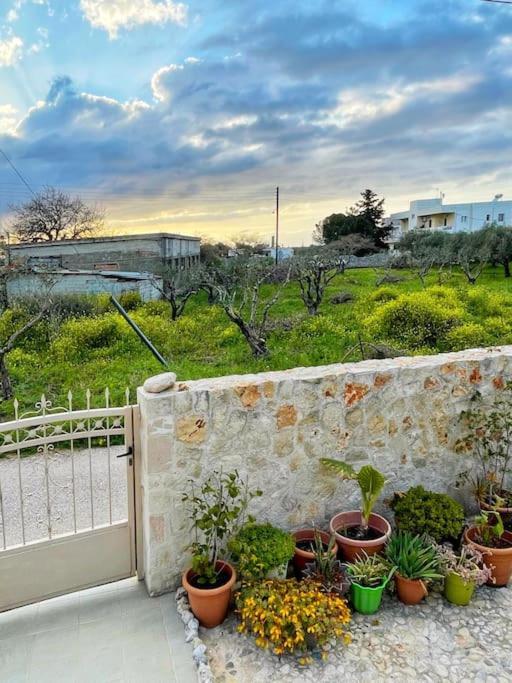 Kathiana Cozy Apartment Bagian luar foto